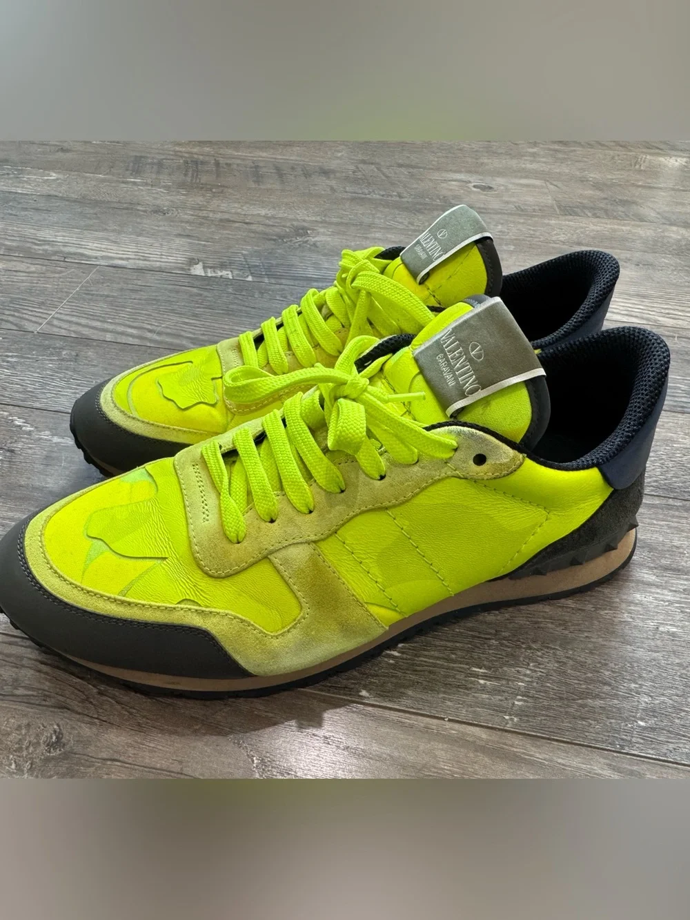 Valentino Garavani Rockrunner Neon Yellow Camo Sneakers Men EU 44 Neon Italy